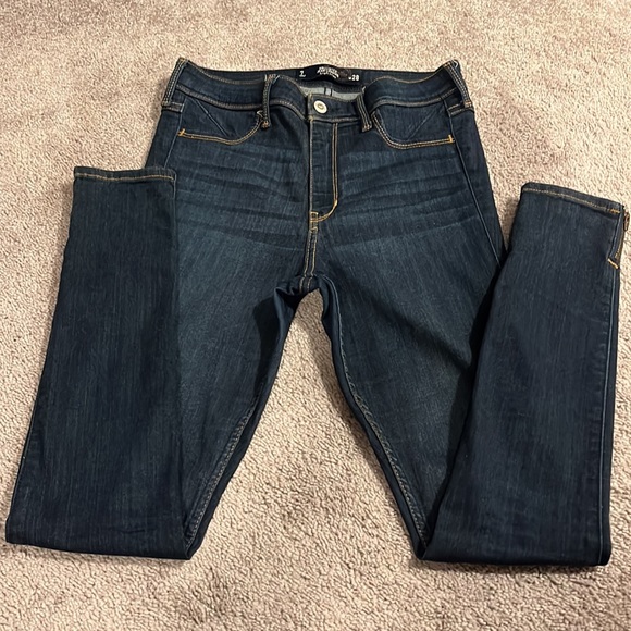 Hollister / High Rise Jean Jeggings / Size 28 - Picture 3 of 11